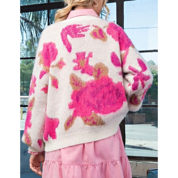 🌸 Floral Sweater 🌸 - Picture 4 of 4